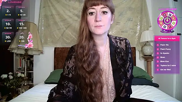 Snapshot of LemmieRed chatting on March 10, 10:28 am LemmieRed online show from March 10, 10:28 am