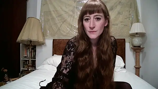 Snapshot of LemmieRed chatting on October 16, 10:07 pm LemmieRed online show from October 16, 10:07 pm