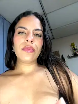 roman and jessie online show from December 4, 3:27 am