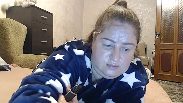 Snapshot of Amy_August chatting on November 29, 6:02 am Amy August online show from November 29, 6:02 am