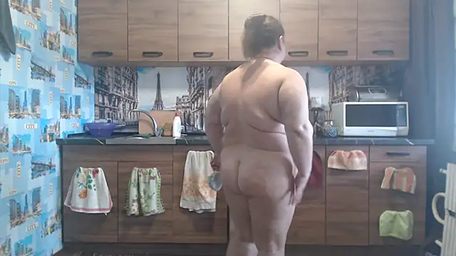 Amy August online show from March 6, 12:22 pm