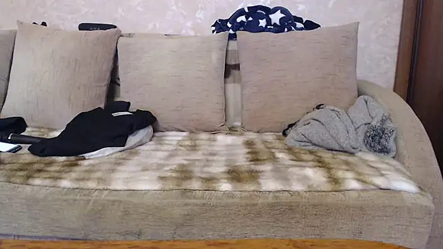 Snapshot of Amy_August chatting on December 1, 10:38 am Amy August online show from December 1, 10:38 am