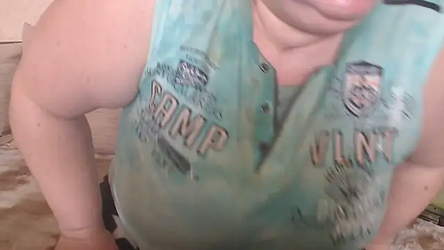 Amy August online show from May 4, 1:36 pm