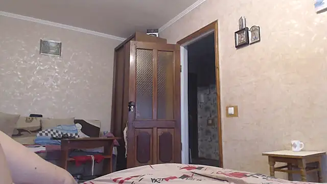 Snapshot of Amy_August chatting on September 25, 4:40 am Amy August online show from September 25, 4:40 am