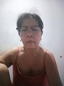 Snapshot of TropicalFlower chatting on July 7, 8:56 pm TropicalFlower online show from July 7, 8:56 pm