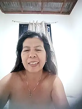 Snapshot of TropicalFlower chatting on November 13, 8:24 pm TropicalFlower online show from November 13, 8:24 pm