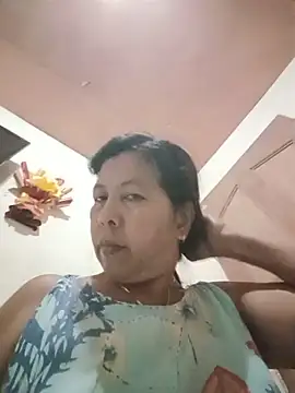 Snapshot of TropicalFlower chatting on June 16, 1:33 pm TropicalFlower online show from June 16, 1:33 pm