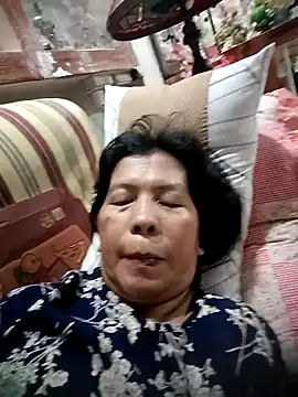 Snapshot of TropicalFlower chatting on October 11, 10:27 am TropicalFlower online show from October 11, 10:27 am