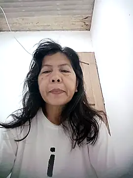 Snapshot of TropicalFlower chatting on November 17, 8:46 pm TropicalFlower online show from November 17, 8:46 pm