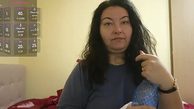 Snapshot of BBW_MILF_4U chatting on March 23, 6:16 am BBW MILF 4U online show from March 23, 6:16 am