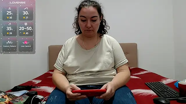 BBW MILF 4U online show from November 4, 7:12 am