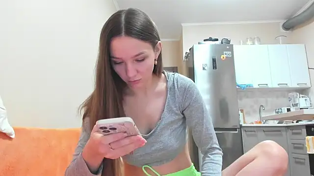 Snapshot of Naughty_Molly chatting on November 21, 9:19 am Naughty Molly online show from November 21, 9:19 am