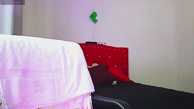 mayhott2 online show from November 18, 5:16 pm