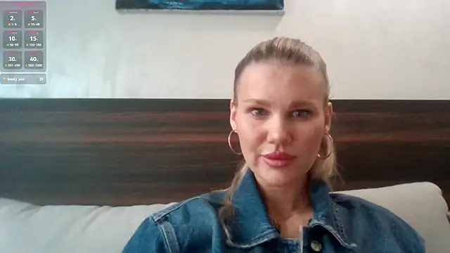 Alice N Wooderland online show from March 4, 11:29 am