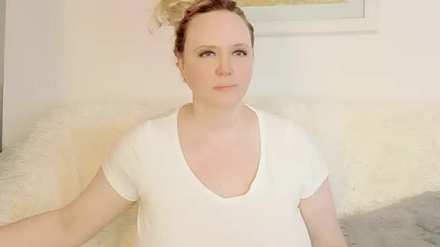 Snapshot of Sarah4you chatting on June 29, 8:30 pm Sarah4you online show from June 29, 8:30 pm