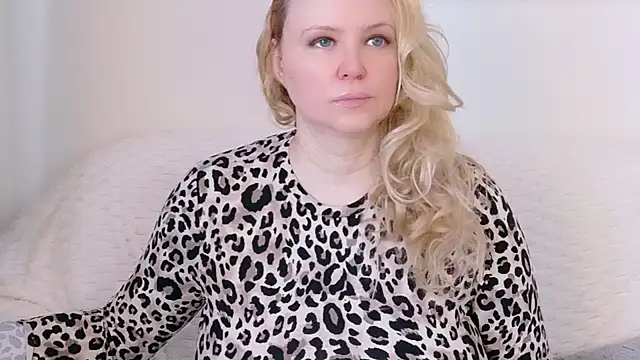 Sarah4you online show from February 28, 3:00 pm