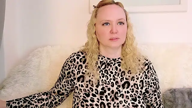 Sarah4you online show from April 30, 8:49 pm