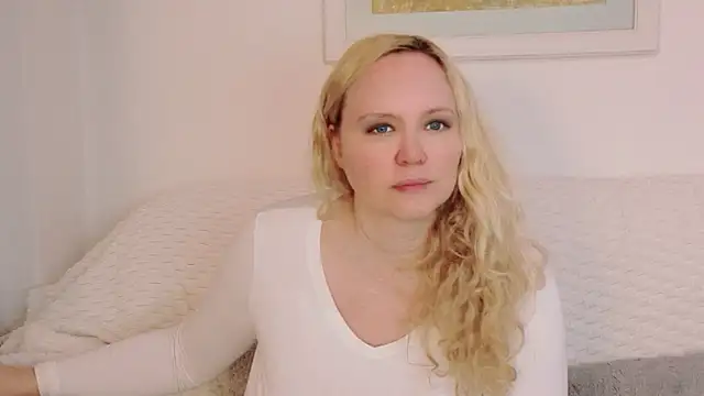 Sarah4you online show from November 15, 5:39 pm