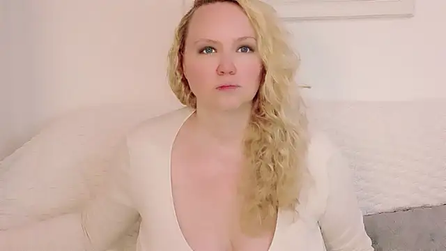 Sarah4you online show from November 10, 10:04 pm