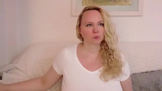 Sarah4you online show from October 28, 5:23 pm