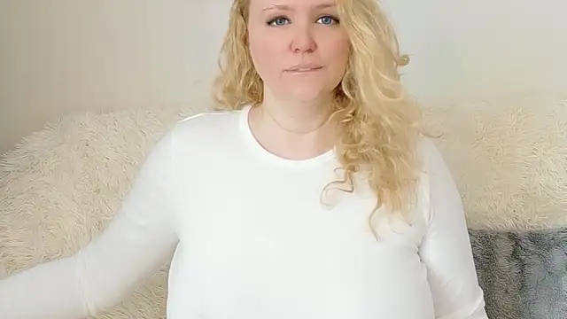 Sarah4you online show from April 4, 12:23 pm