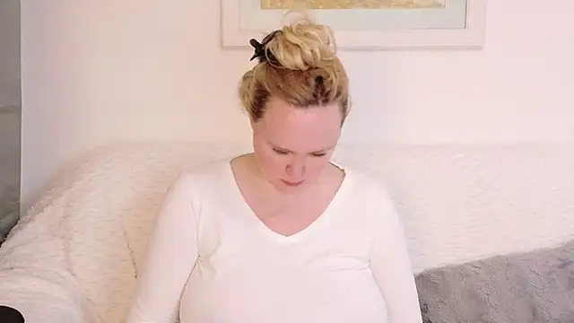 Sarah4you online show from January 15, 9:40 pm