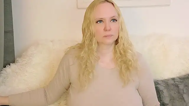 Sarah4you online show from April 7, 8:21 pm