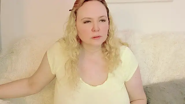 Snapshot of Sarah4you chatting on June 30, 8:42 pm Sarah4you online show from June 30, 8:42 pm