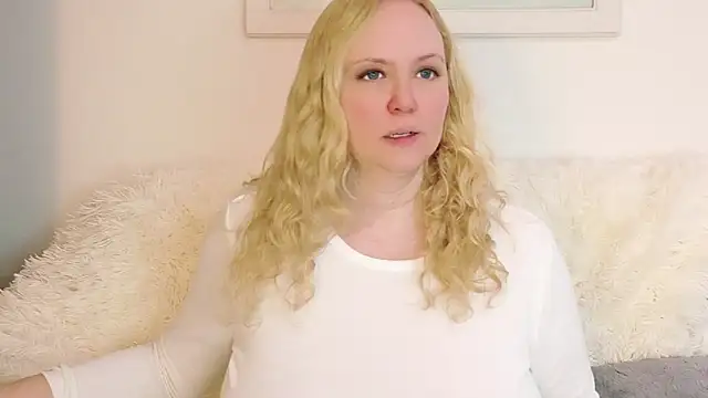 Sarah4you online show from March 24, 9:37 pm