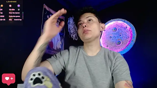 girl intense444 online show from March 4, 1:19 pm