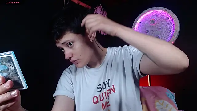 girl intense444 online show from April 16, 1:45 pm