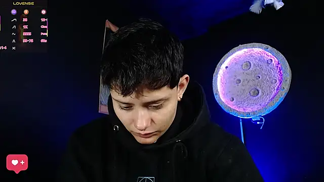 girl intense444 online show from March 30, 12:50 pm