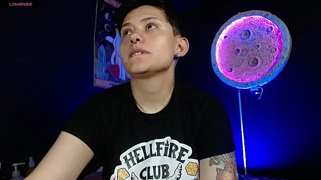 girl intense444 online show from March 31, 1:02 pm