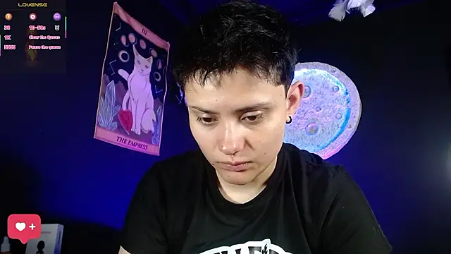 girl intense444 online show from February 11, 1:00 pm