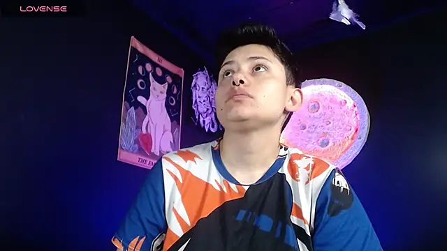 girl intense444 online show from November 11, 12:55 pm