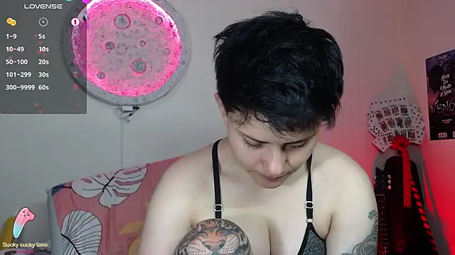 Snapshot of girl_intense444 chatting on March 1, 7:48 pm girl intense444 online show from March 1, 7:48 pm