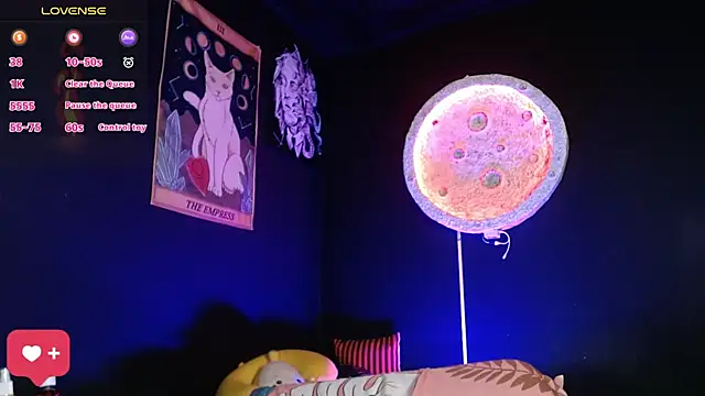 girl intense444 online show from November 18, 1:03 pm