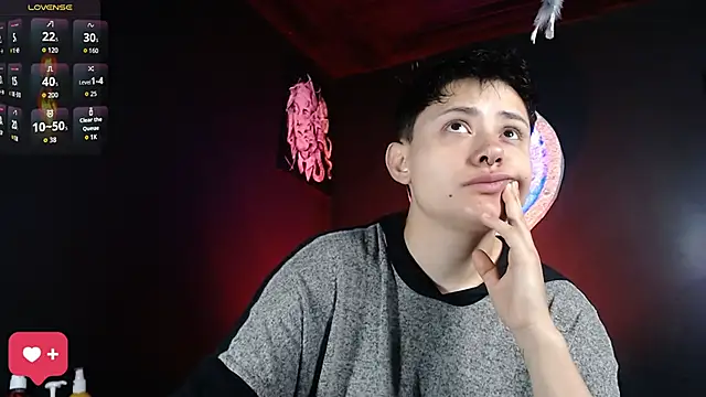 Snapshot of girl_intense444 chatting on October 6, 12:50 pm girl intense444 online show from October 6, 12:50 pm