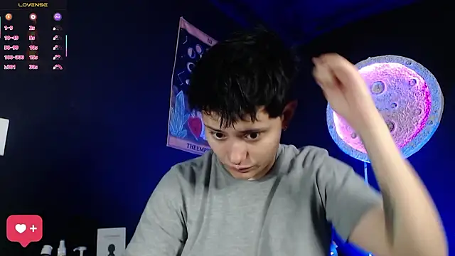 girl intense444 online show from March 20, 1:23 pm