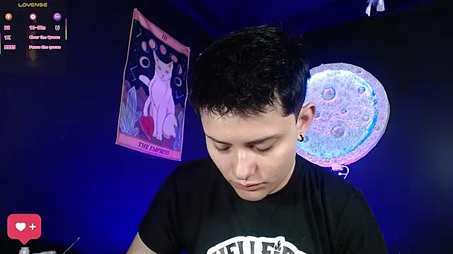 girl intense444 online show from February 12, 12:49 pm