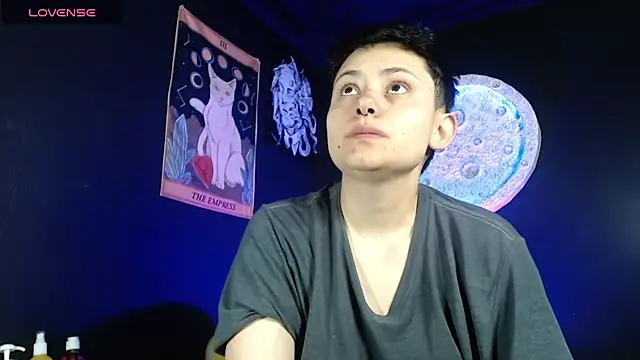 girl intense444 online show from November 20, 12:50 pm