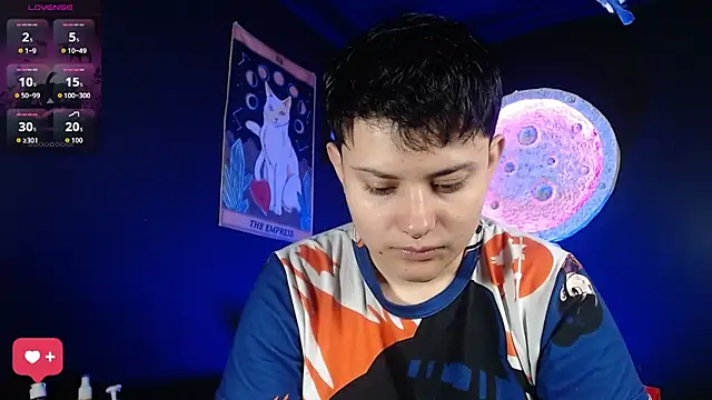 girl intense444 online show from November 4, 12:53 pm