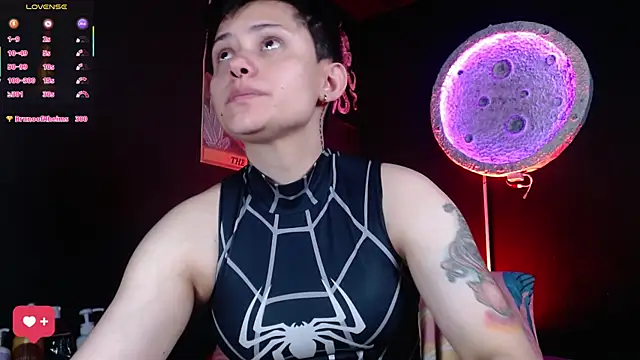 girl intense444 online show from April 7, 7:26 pm