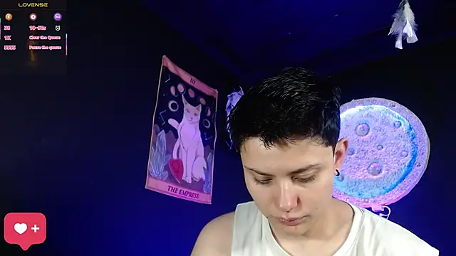 girl intense444 online show from February 14, 1:00 pm