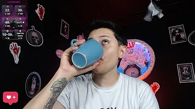 girl intense444 online show from October 25, 1:34 pm