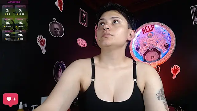 girl intense444 online show from October 27, 7:15 pm