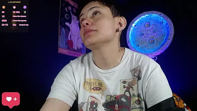 girl intense444 online show from February 3, 1:27 pm