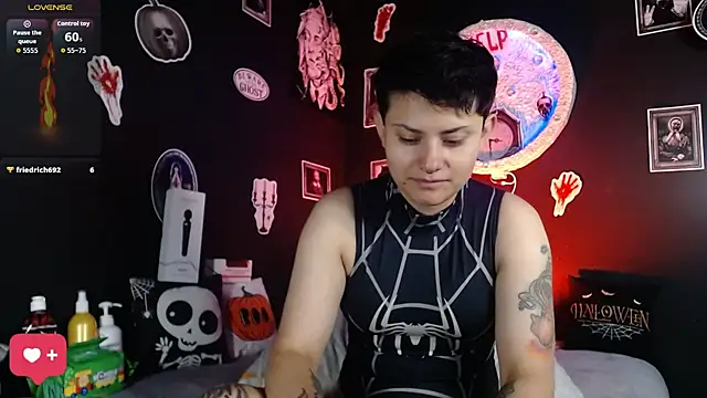 Snapshot of girl_intense444 chatting on October 17, 12:51 pm girl intense444 online show from October 17, 12:51 pm