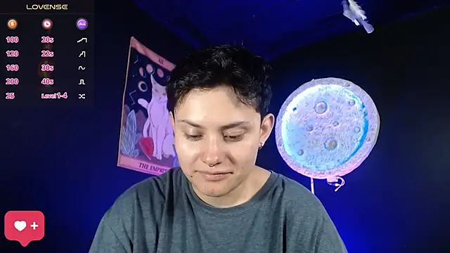 girl intense444 online show from December 1, 7:26 pm