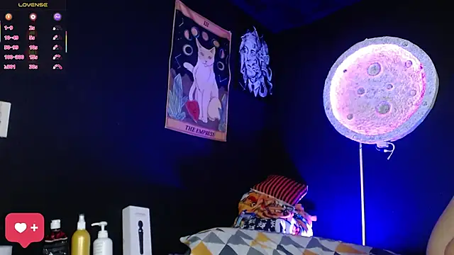 girl intense444 online show from February 21, 1:13 pm